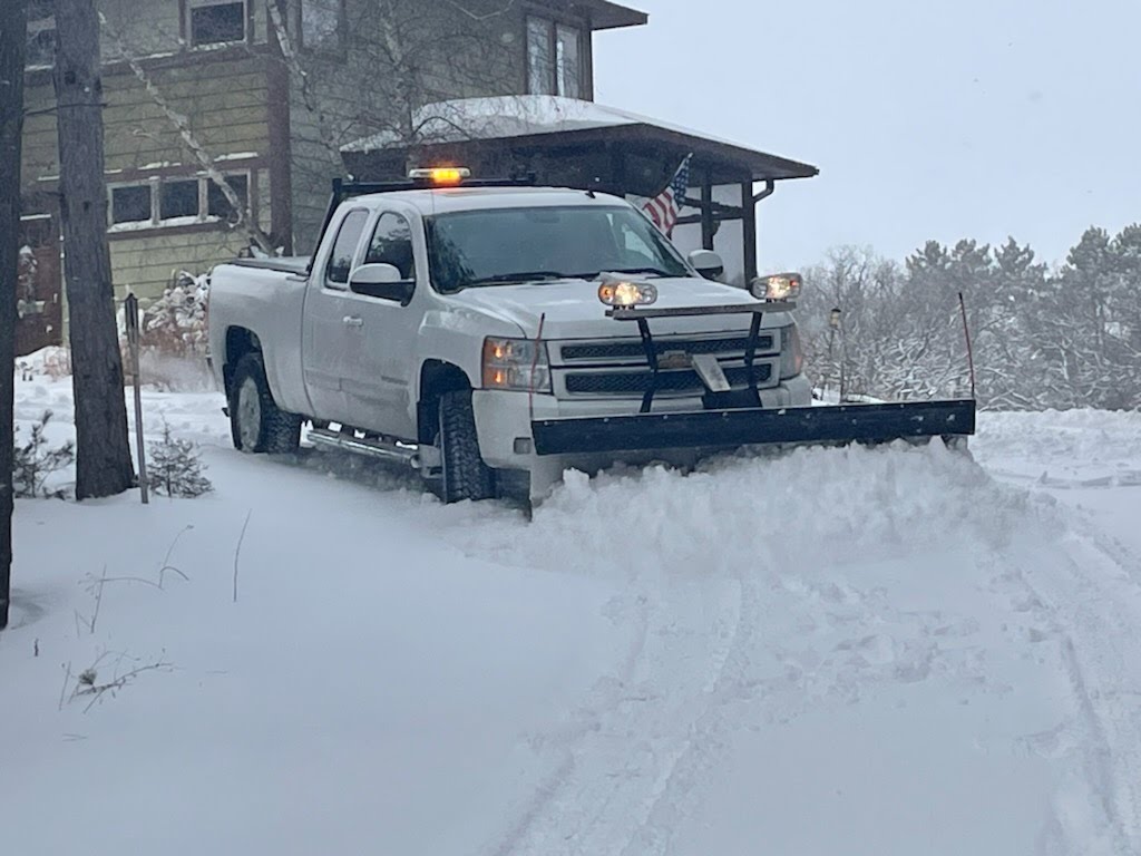 Snow Removal by Midwest Lawn Pro (2)