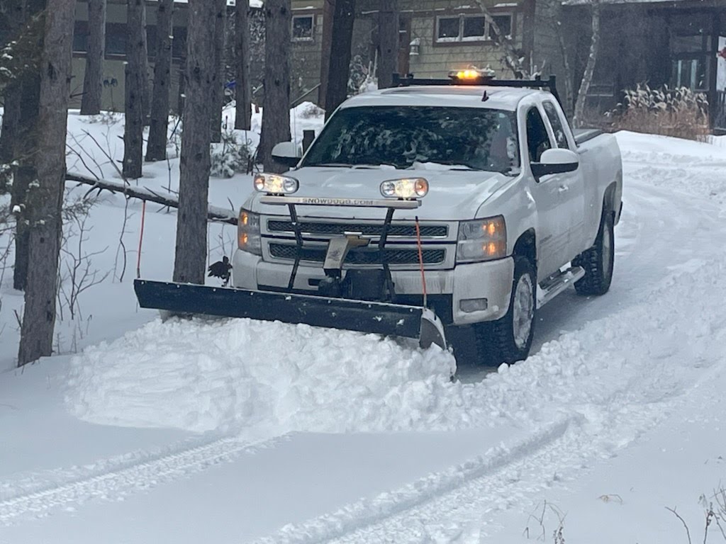 Snow Removal by Midwest Lawn Pro (3)